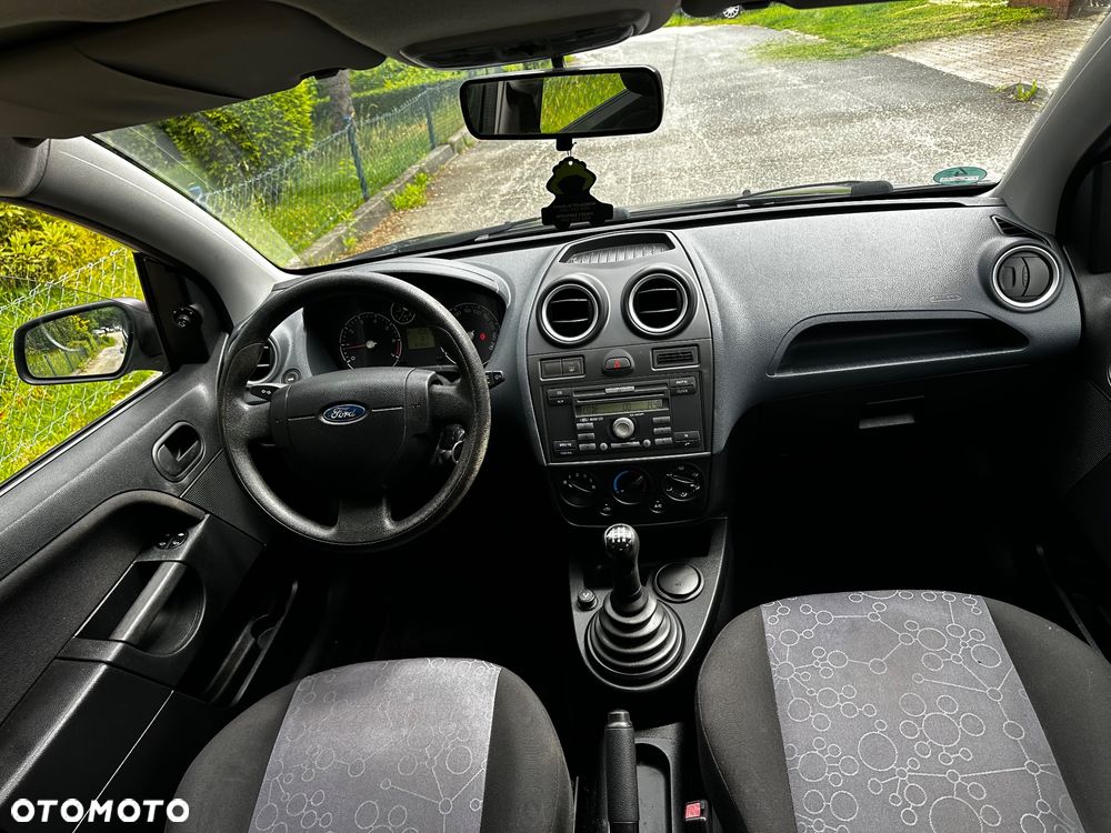 Ford Fiesta - 6