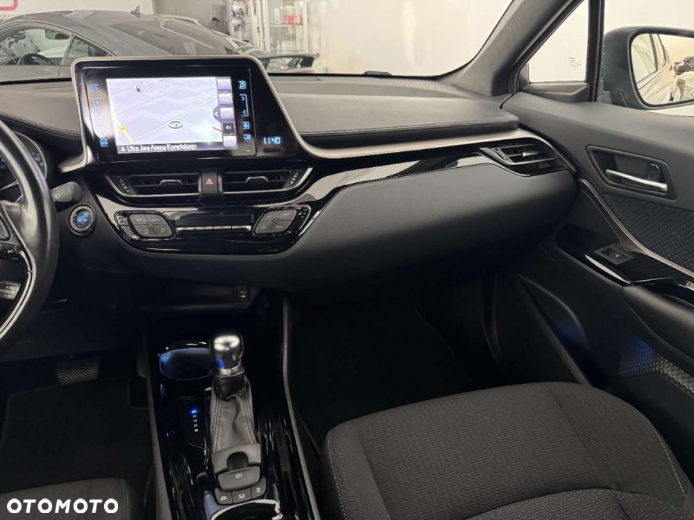 Toyota C-HR - 8