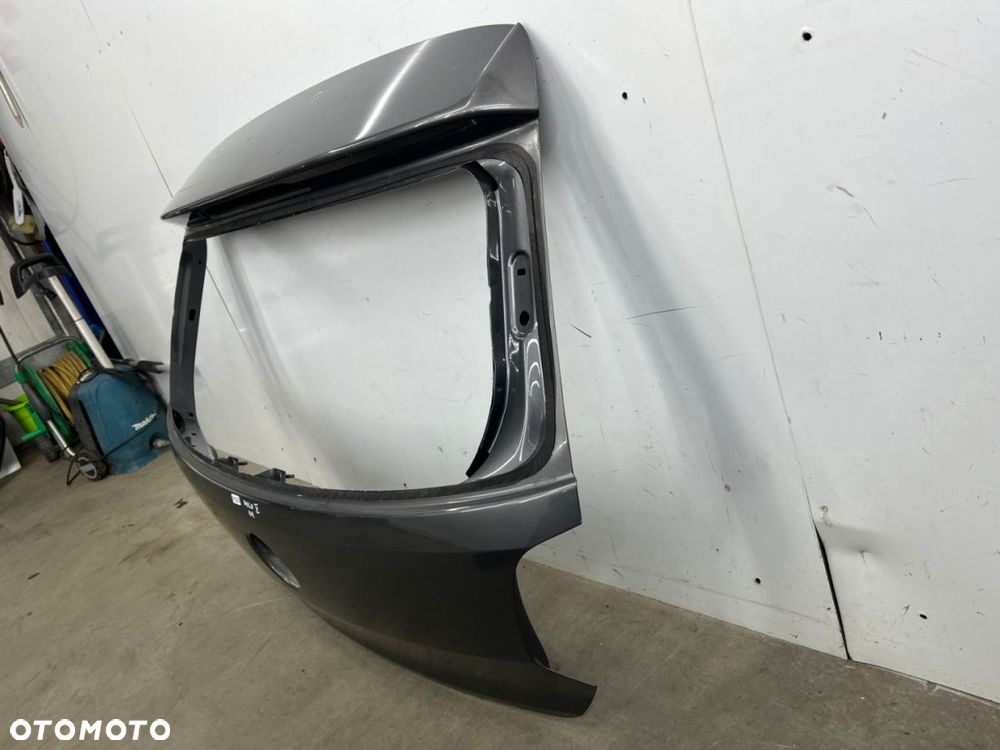 Klapa bagażnika VW Polo 6R 09-17r. tylna 6R6827173A - 3