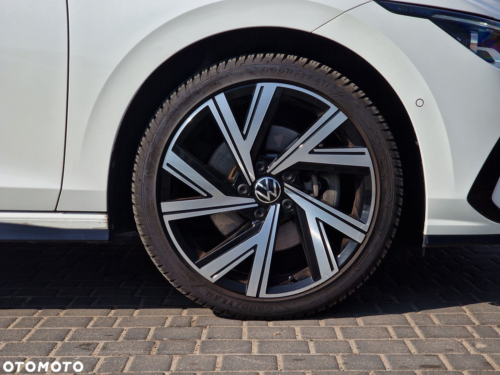 Volkswagen Golf VIII 2.0 TSI Style DSG - 9