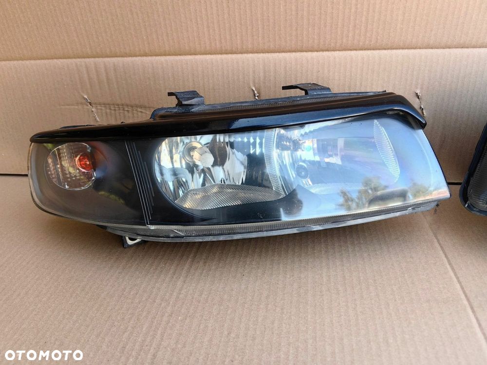 Lampy lampa przód przednie prawa lewa SEAT Leon I Toledo II VALEO komplet - 3