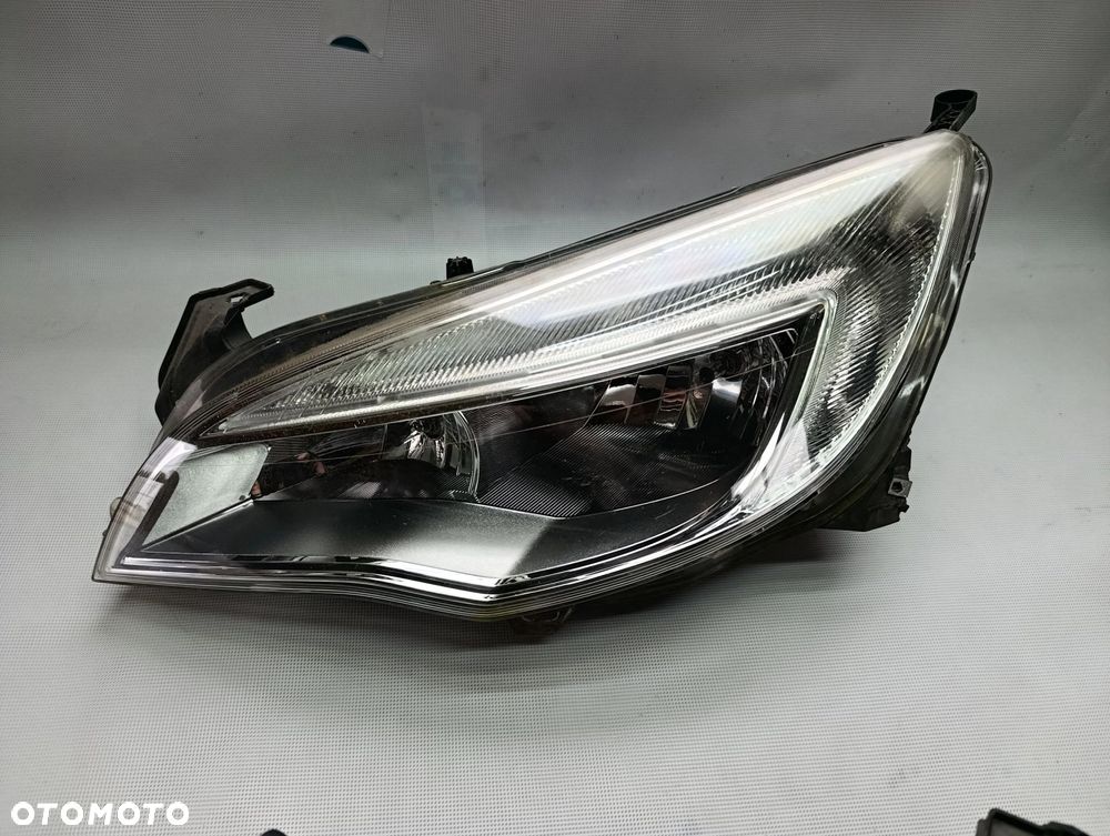 Astra J lampa przednia przód bez uszkodzeń oryginał Europa Astra IV Opel - 3