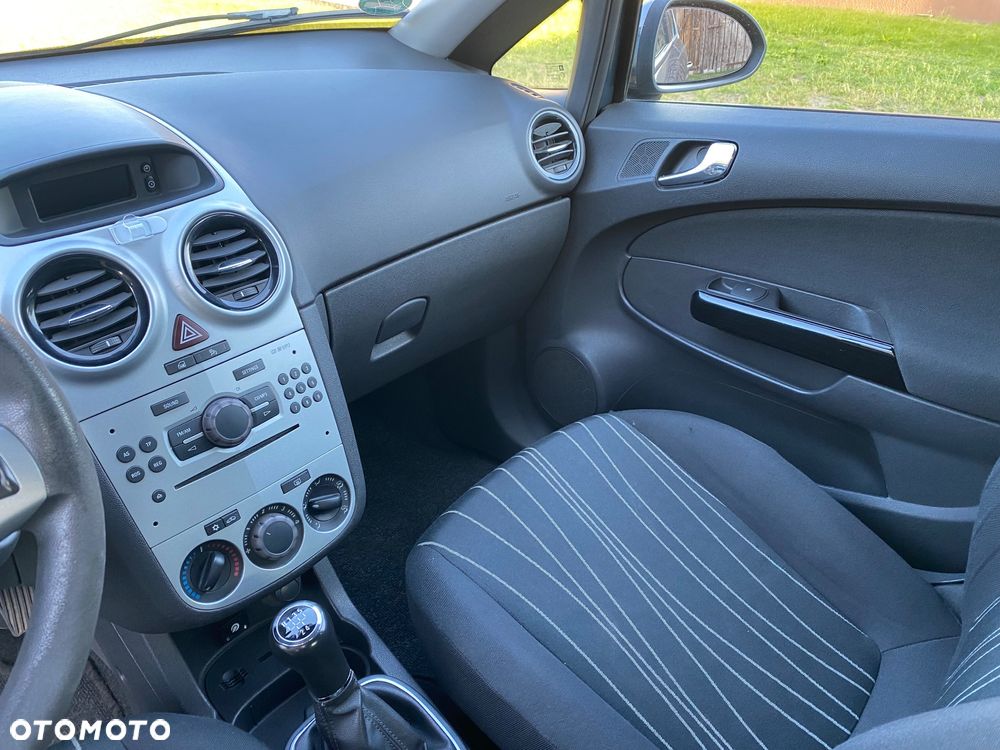 Opel Corsa 1.2 16V Enjoy - 20
