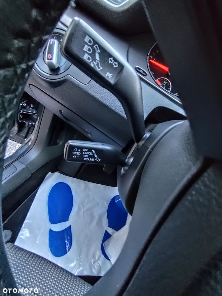 Volkswagen Passat 2.0 TDI Comfortline - 22