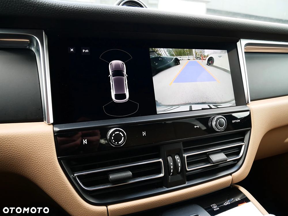 Porsche Macan Standard - 18