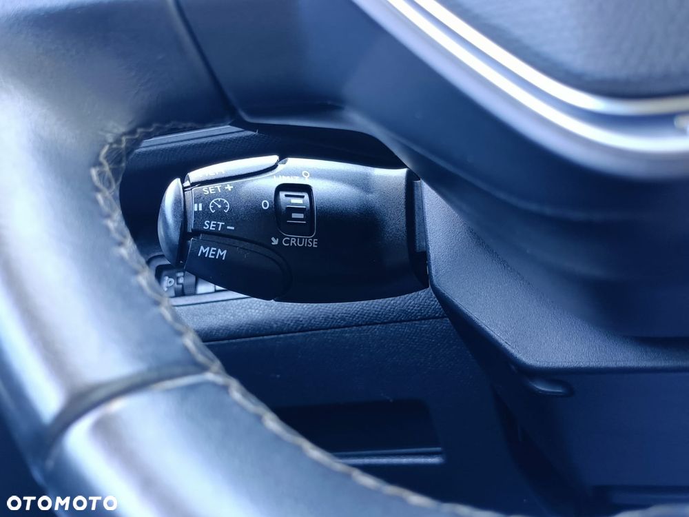 Peugeot 3008 1.2 PureTech Allure - 28