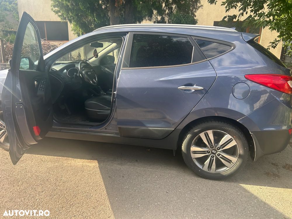 Hyundai ix35 ver-2-0-crdi-high-4wd-gls-aut-luxuryplus - 4
