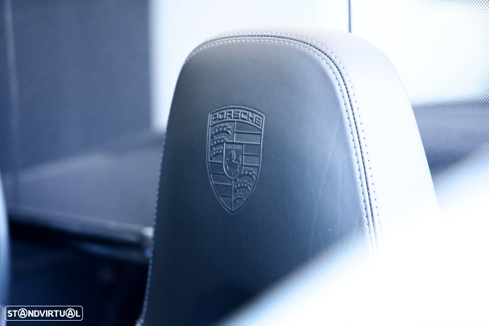 Porsche 911 (997) Carrera GTS PDK - 33