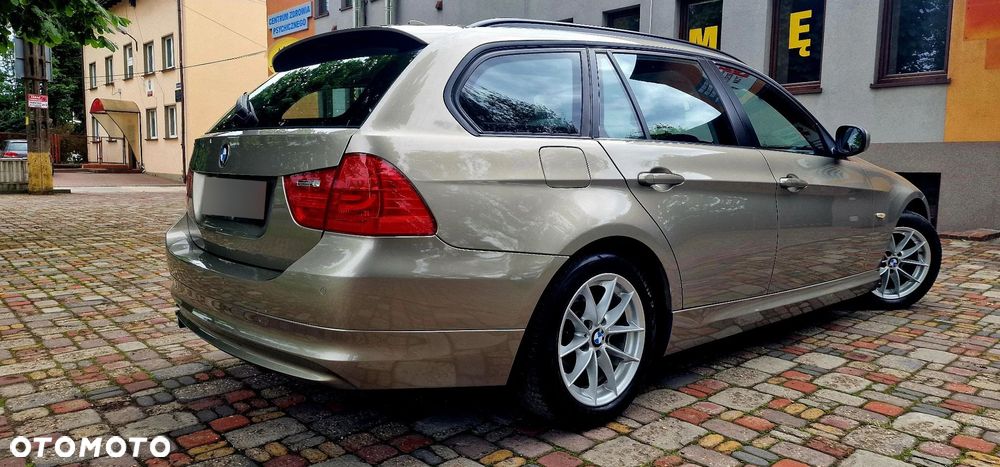 BMW Seria 3 320d DPF Edition Sport - 19