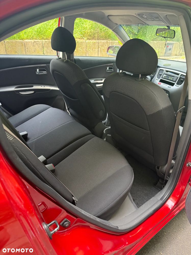Kia Rio 1.6 Sport - 22