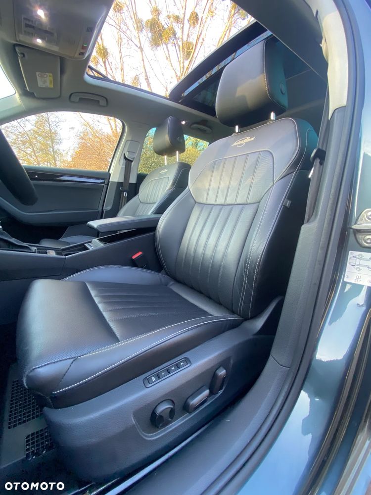 Skoda Superb 2.0 TDI SCR 4x4 L&K DSG - 10