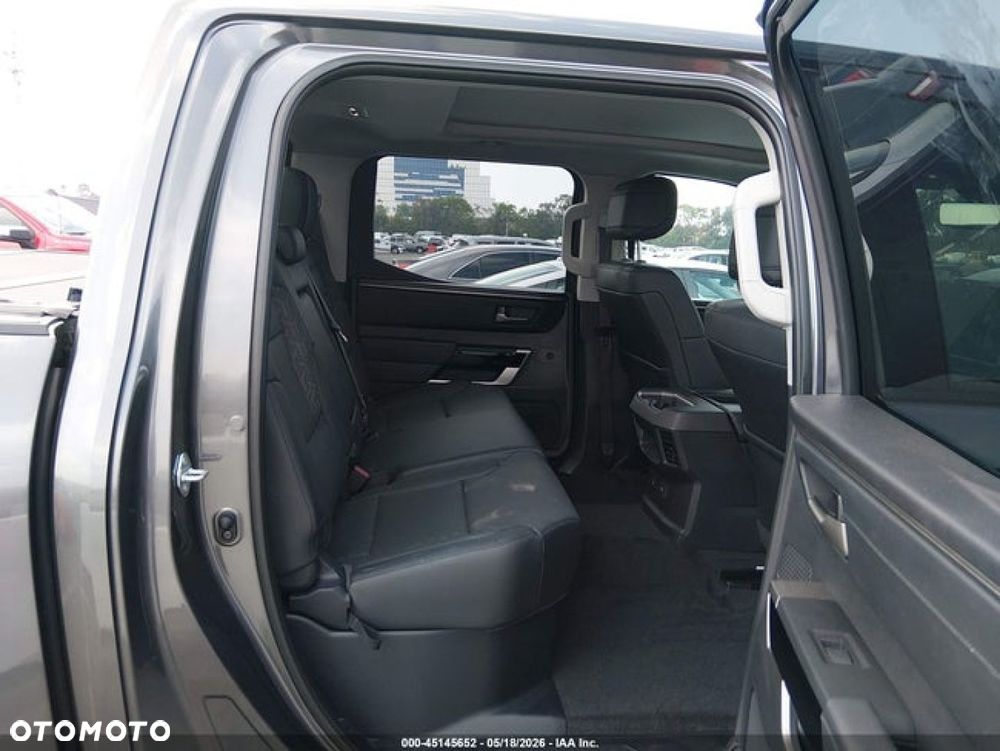 Toyota Tundra - 16