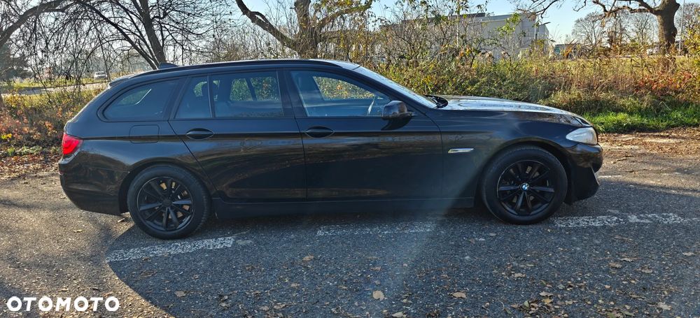 BMW Seria 5 520d - 11