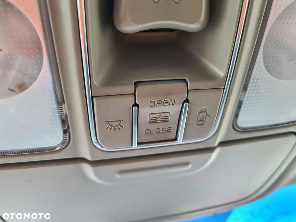 Kia Carens 1.7 CRDi 115 Dream-Team Edition - 22