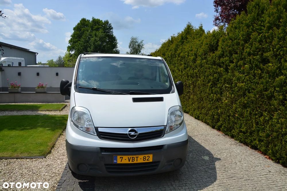 Opel Vivaro - 8