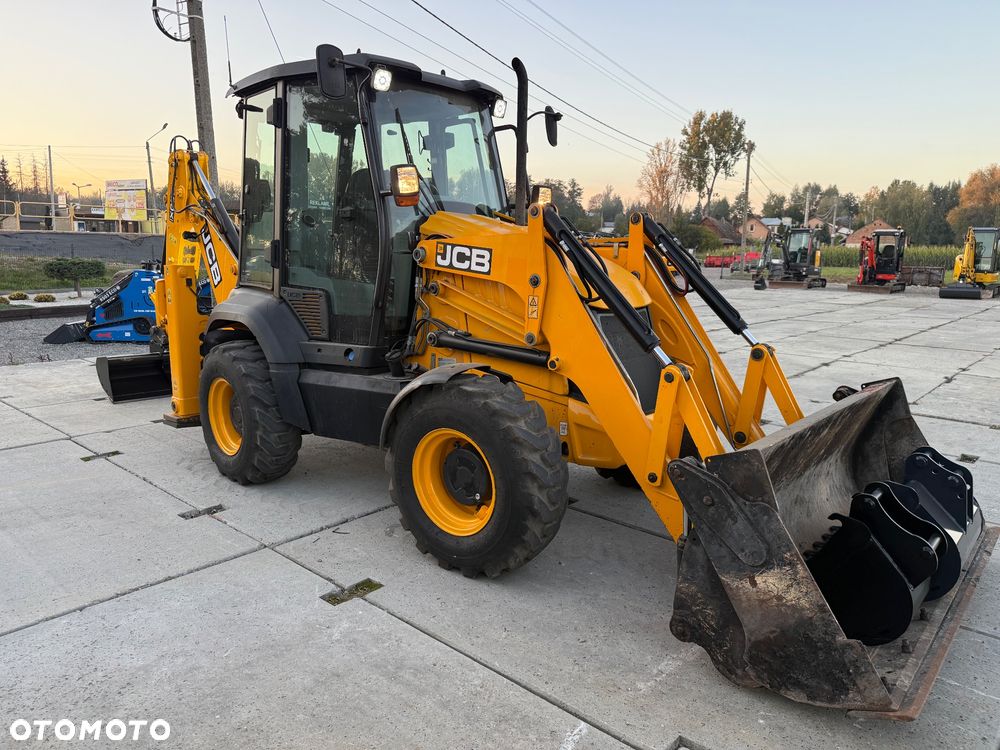JCB 3CX Compact - 7