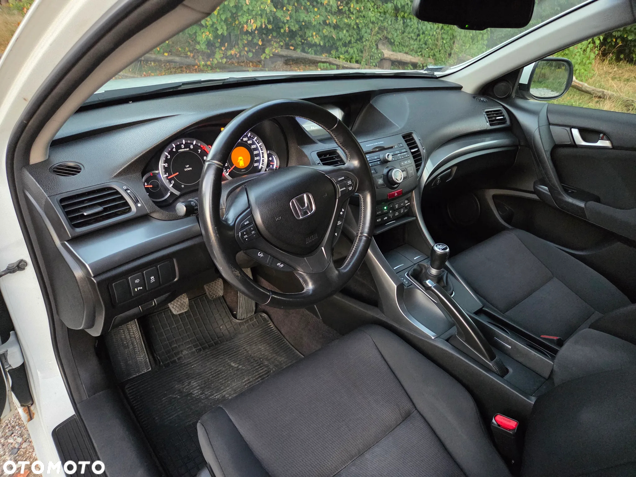 Honda Accord 2.0 Lifestyle - 25
