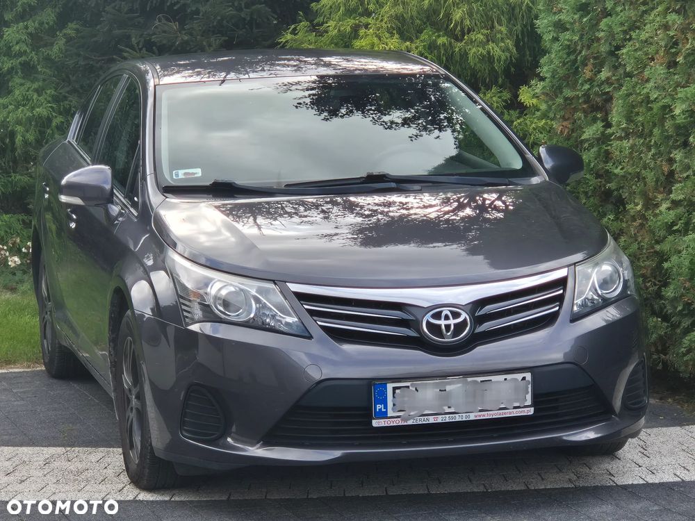 Toyota Avensis 2.0 D-4D Luna - 4