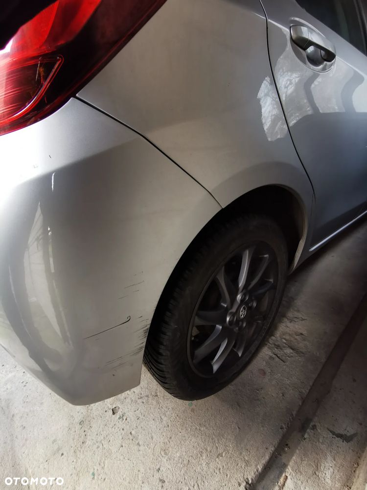 Toyota Yaris 1.33 Premium - 7