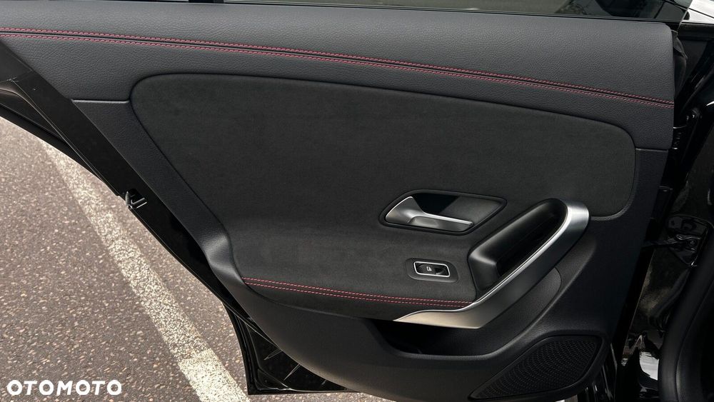 Mercedes-Benz CLA 200 mHEV AMG Line 7G-DCT - 26