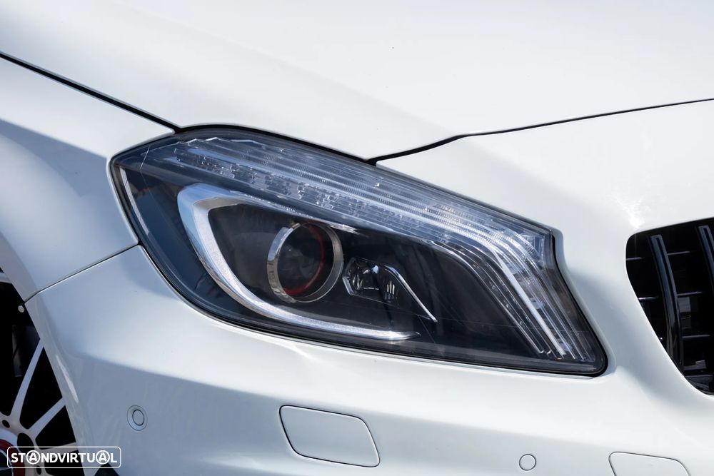 Mercedes-Benz A 45 AMG 4-Matic - 10