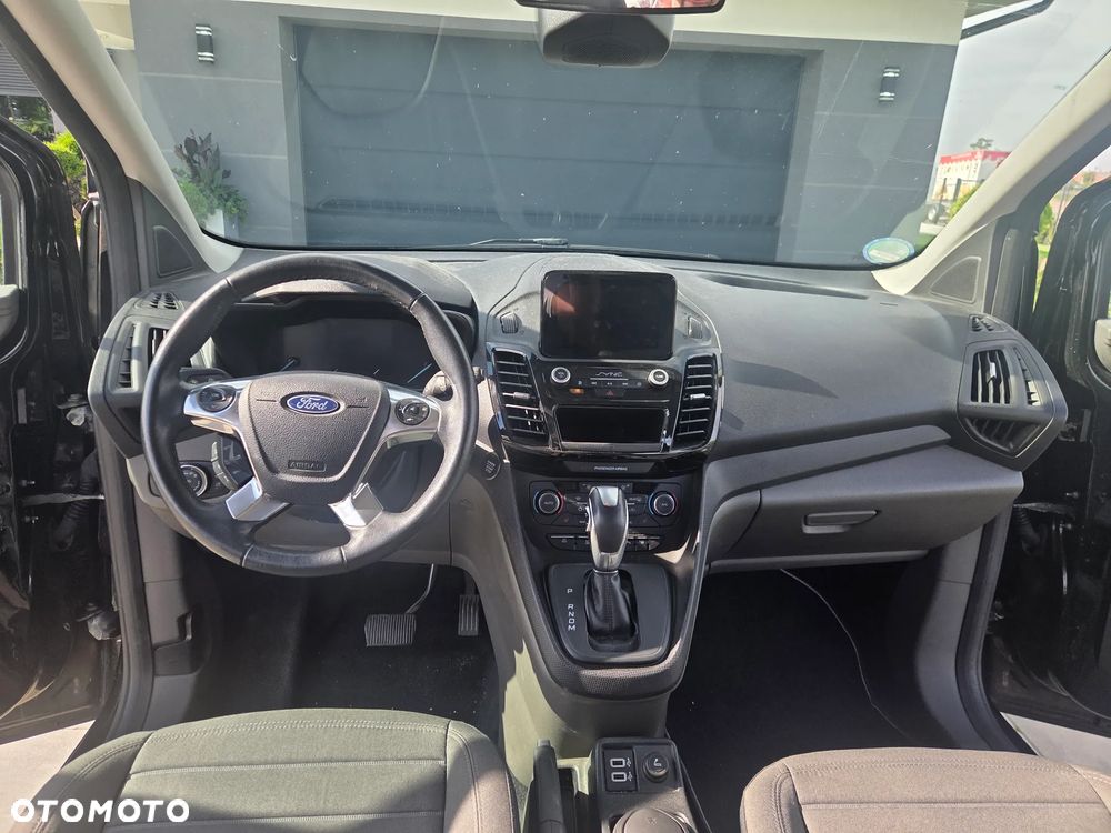 Ford Tourneo Connect - 12