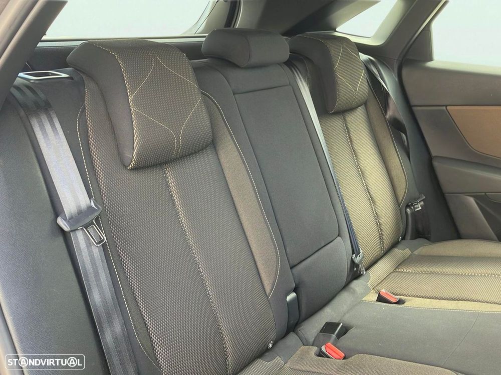 DS DS7 Crossback 1.5 BlueHDi So Chic EAT8 - 17