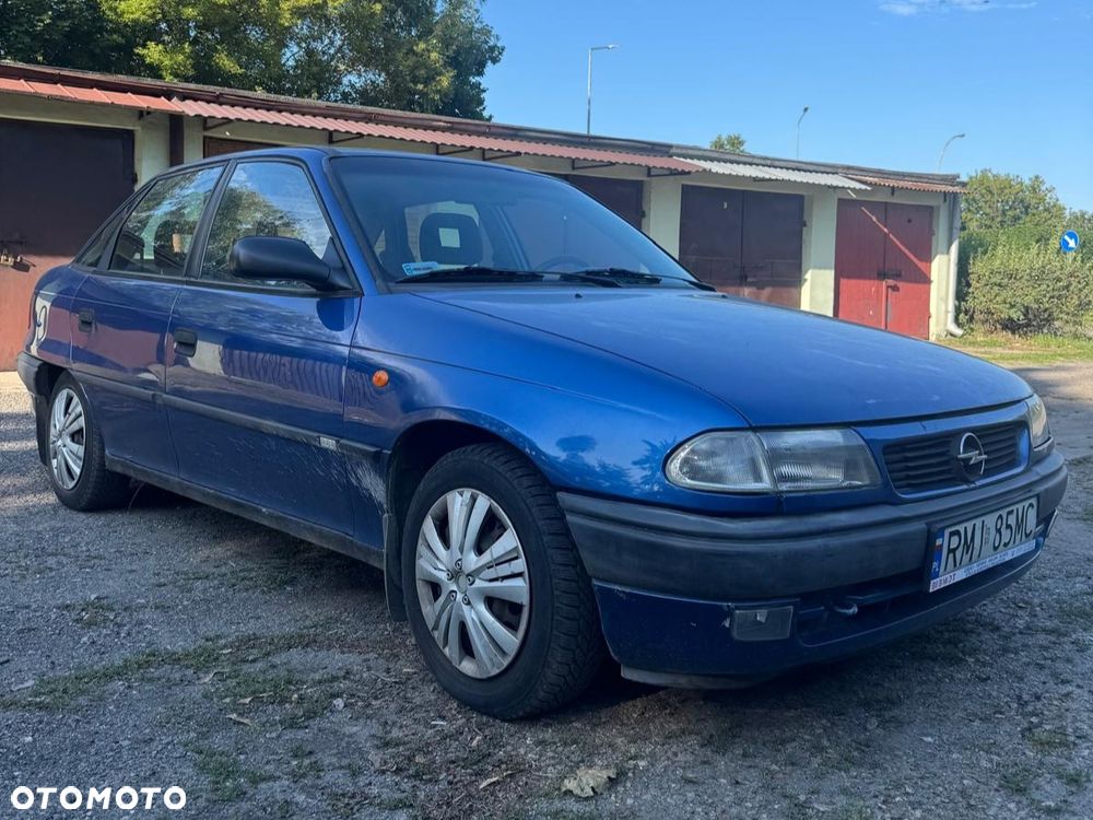 Opel Astra - 1