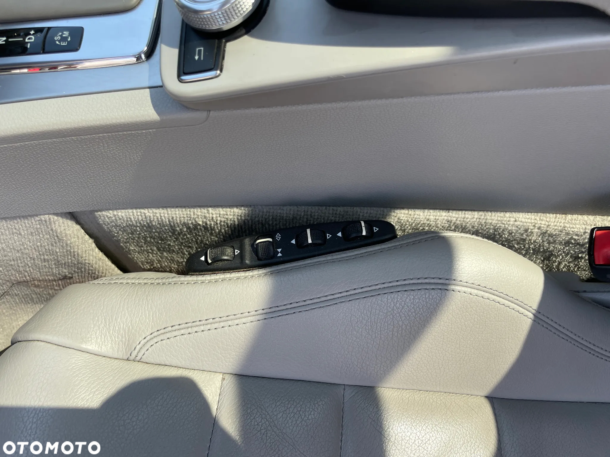 Mercedes-Benz Klasa E 250 CGI BlueEffICIENCY - 25