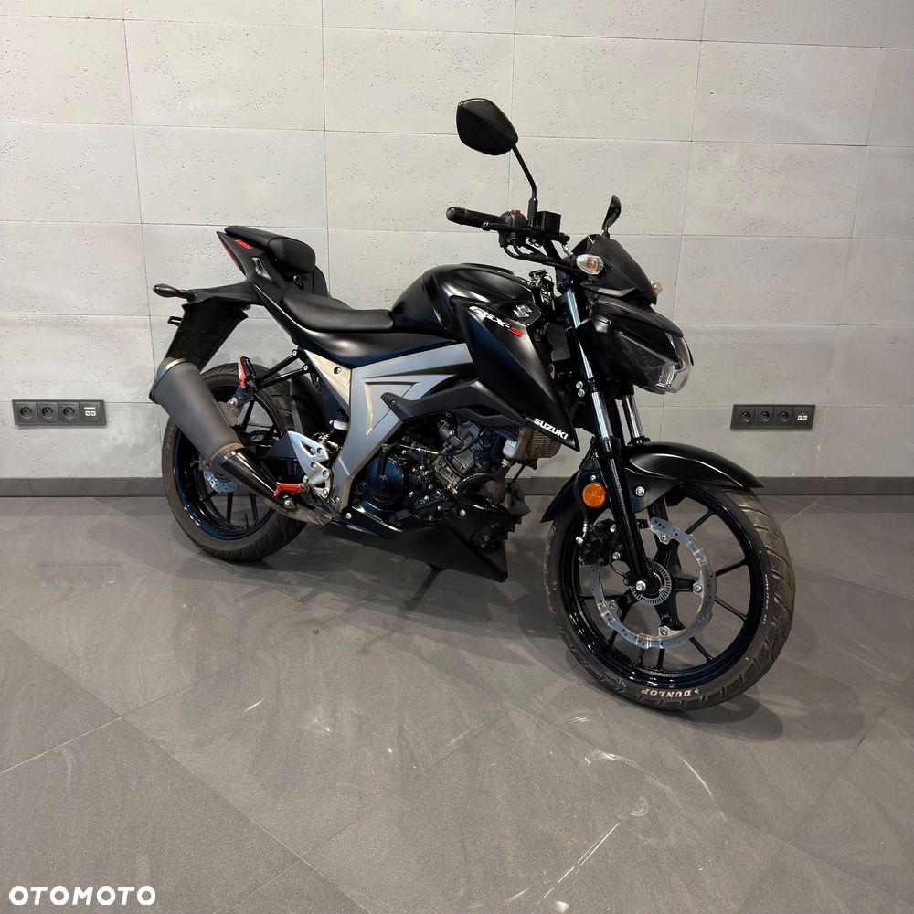 Suzuki GSX - 1