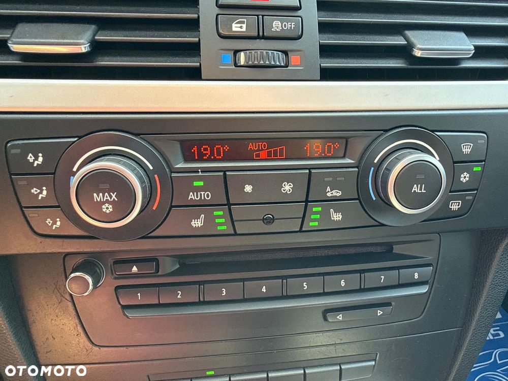 BMW Seria 3 318i Edition Lifestyle - 26