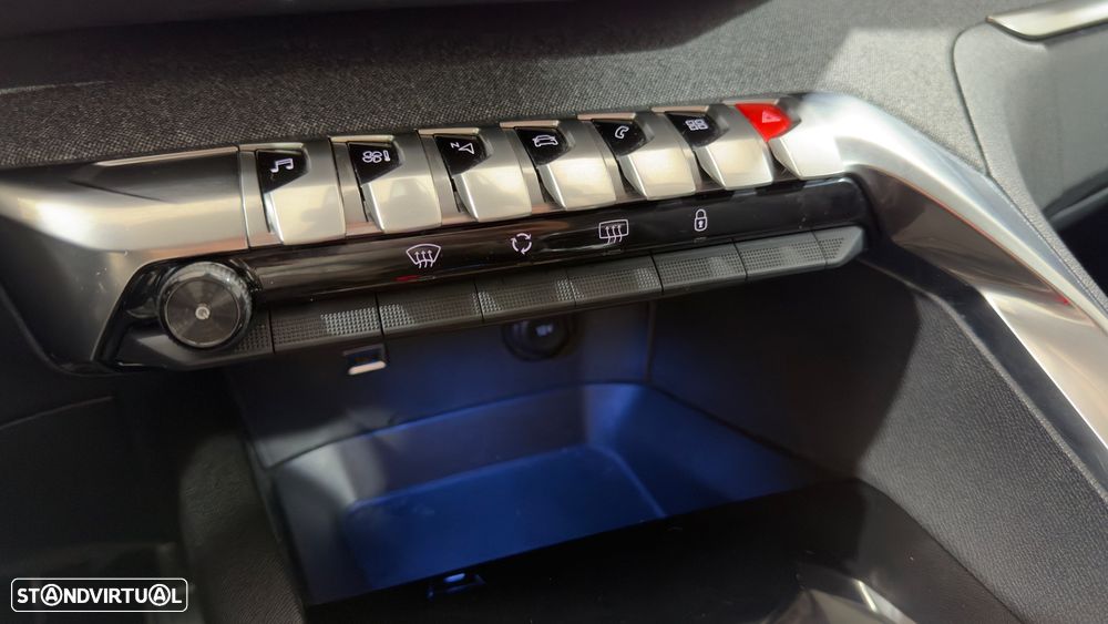 Peugeot 3008 1.2 PureTech Allure J18 - 30