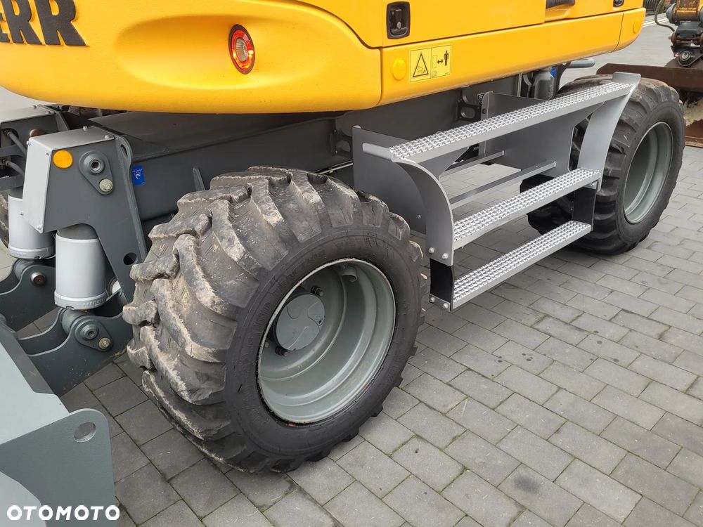 Liebherr A910 compact / 9200h / SUPER STAN / - 11