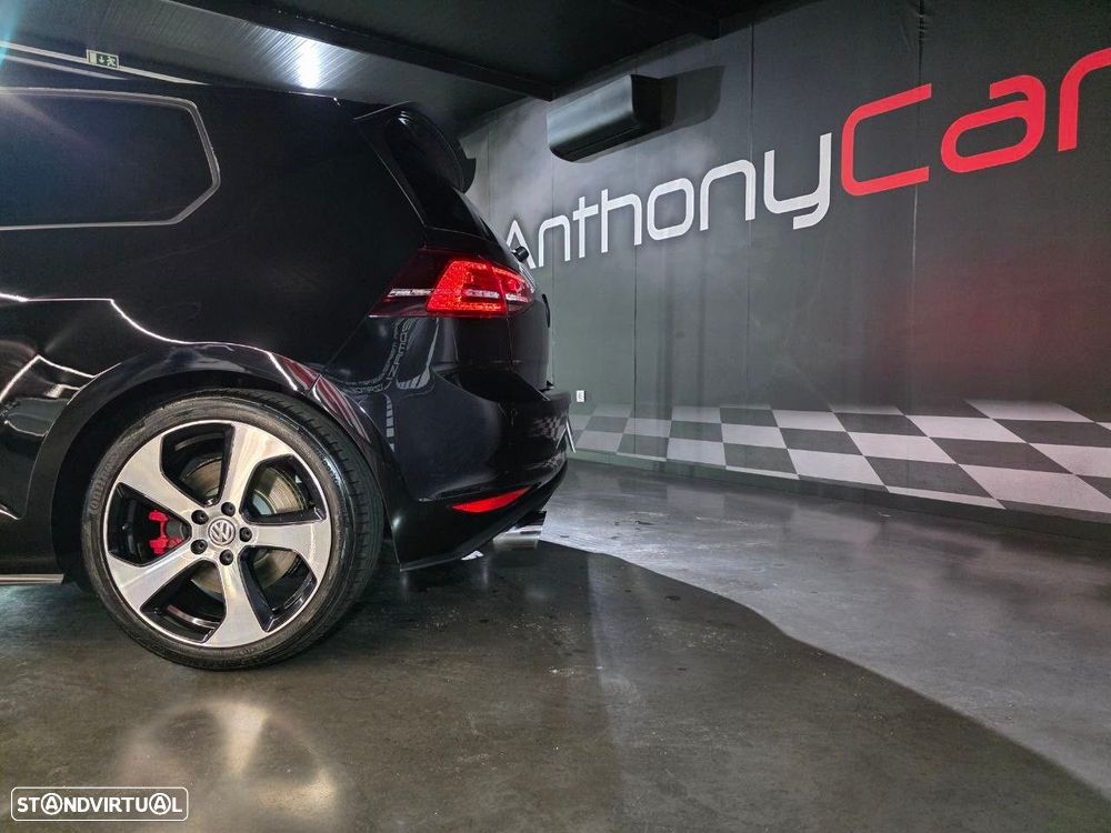 VW Golf 2.0 TSi GTi Performance - 24