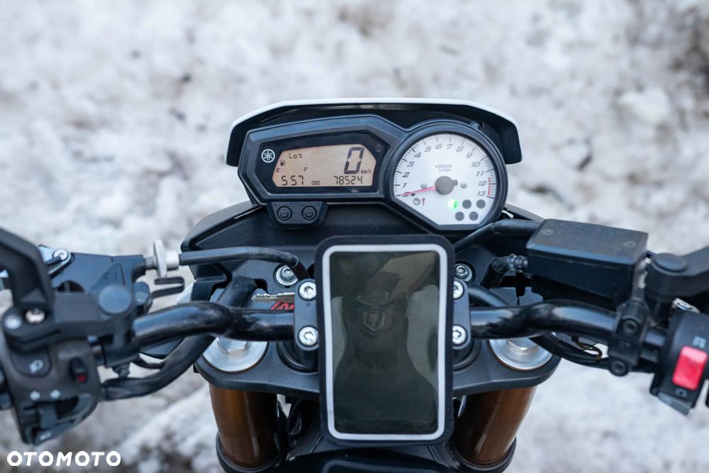 Yamaha FZ8 - 21