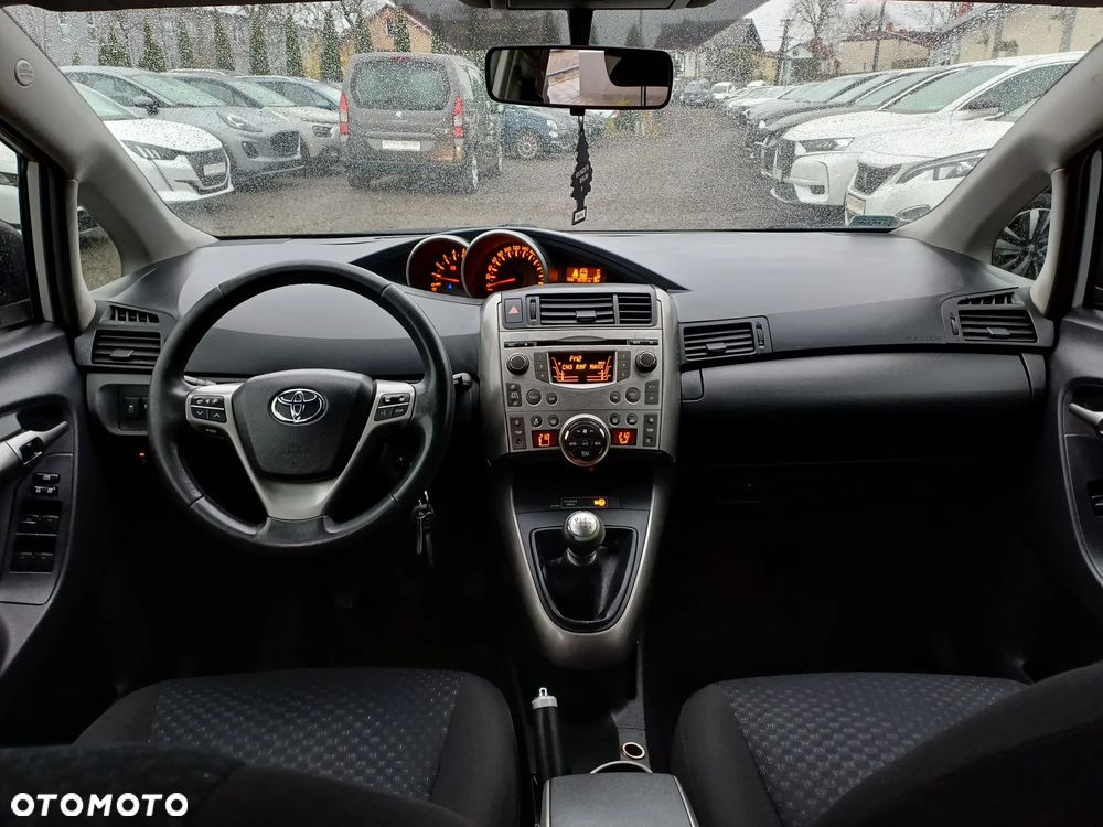 Toyota Verso 2.0 D-4D 2010 7os - 18