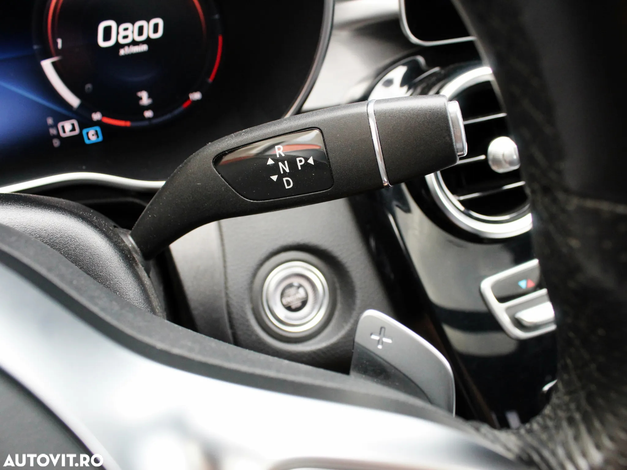 Mercedes-Benz C 220 d 4Matic T 9G-TRONIC AMG Line - 25