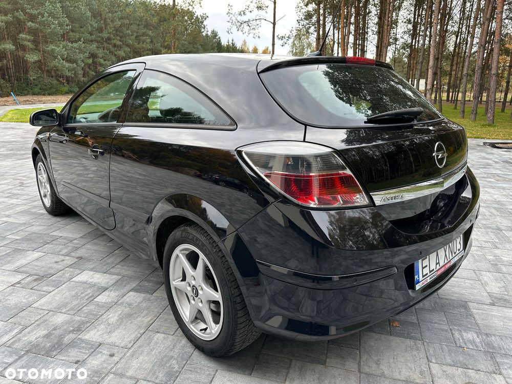 Opel Astra III GTC 1.8 Sport - 18