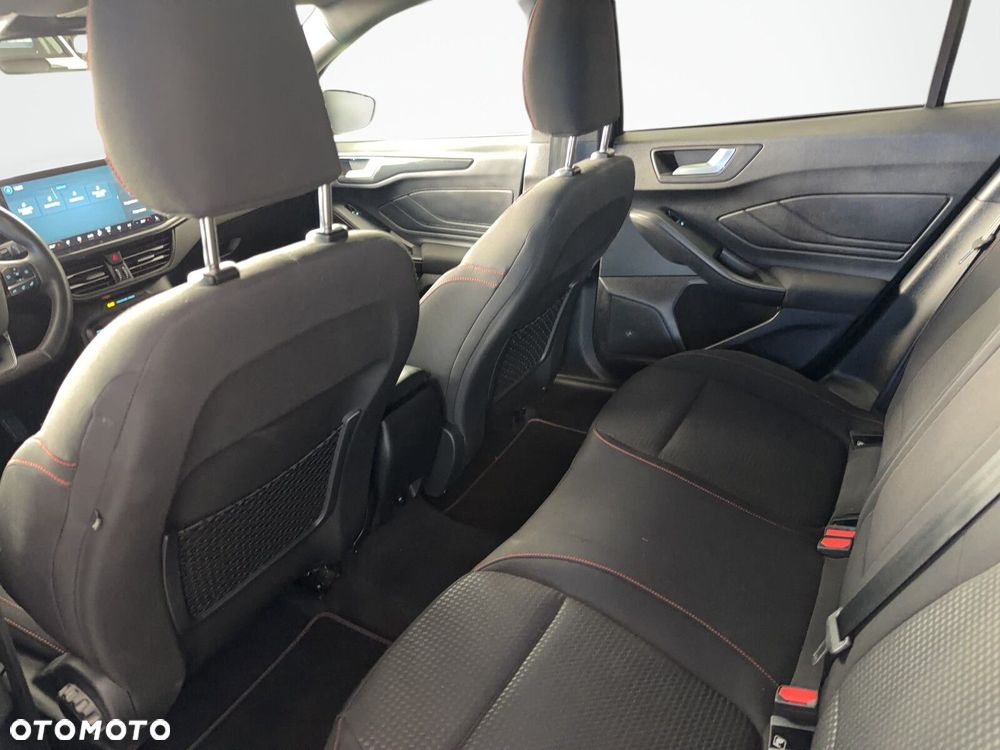 Ford Focus - 13