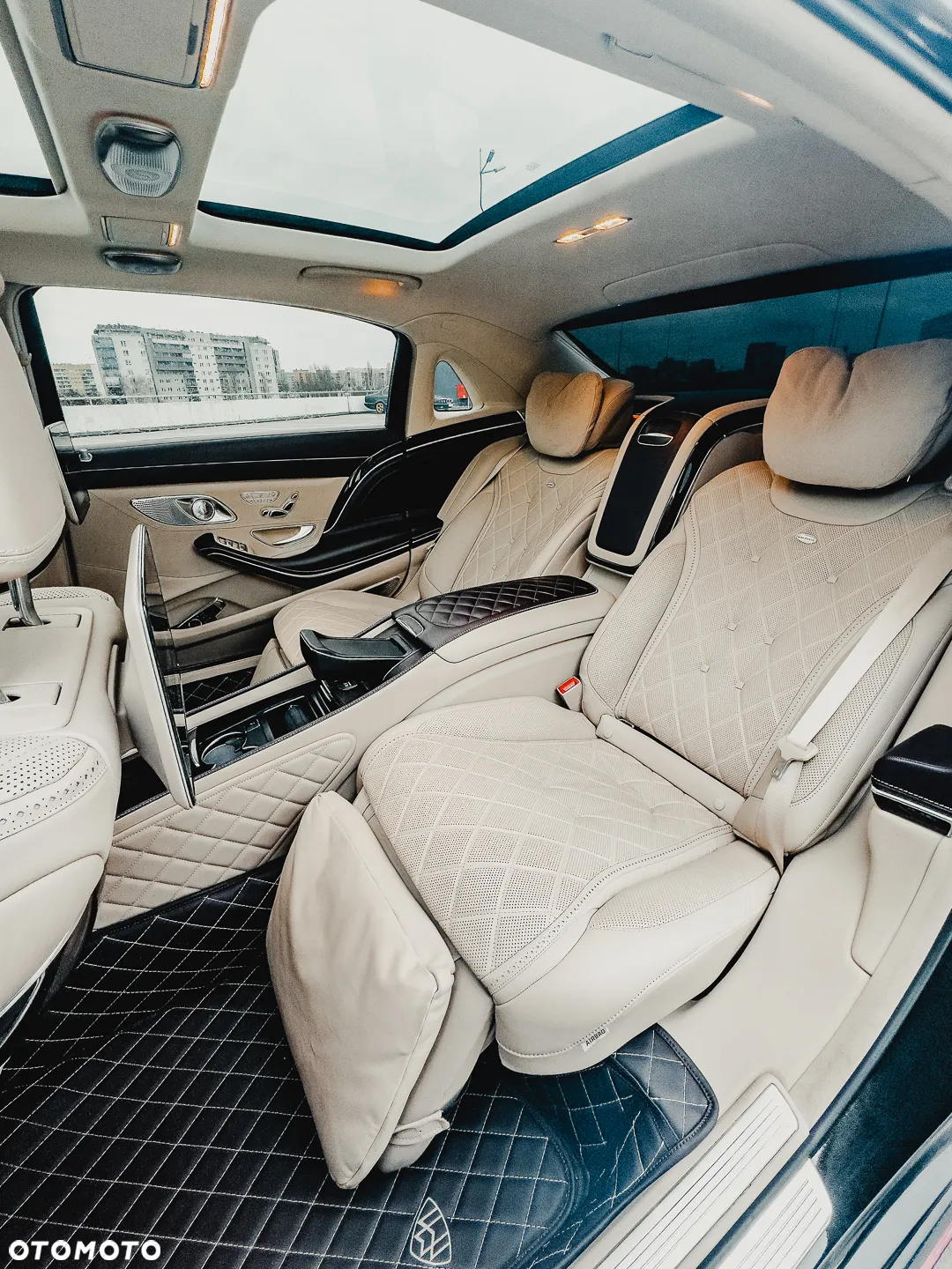 Mercedes-Benz Maybach Klasa S 560 4-Matic - 11