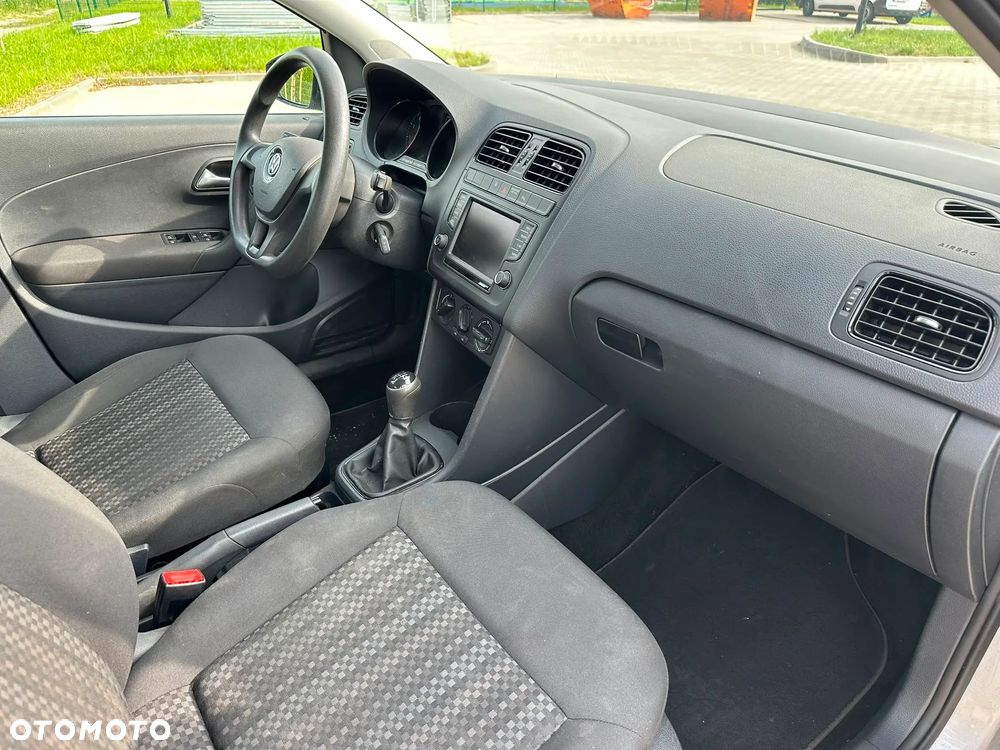 Volkswagen Polo - 9
