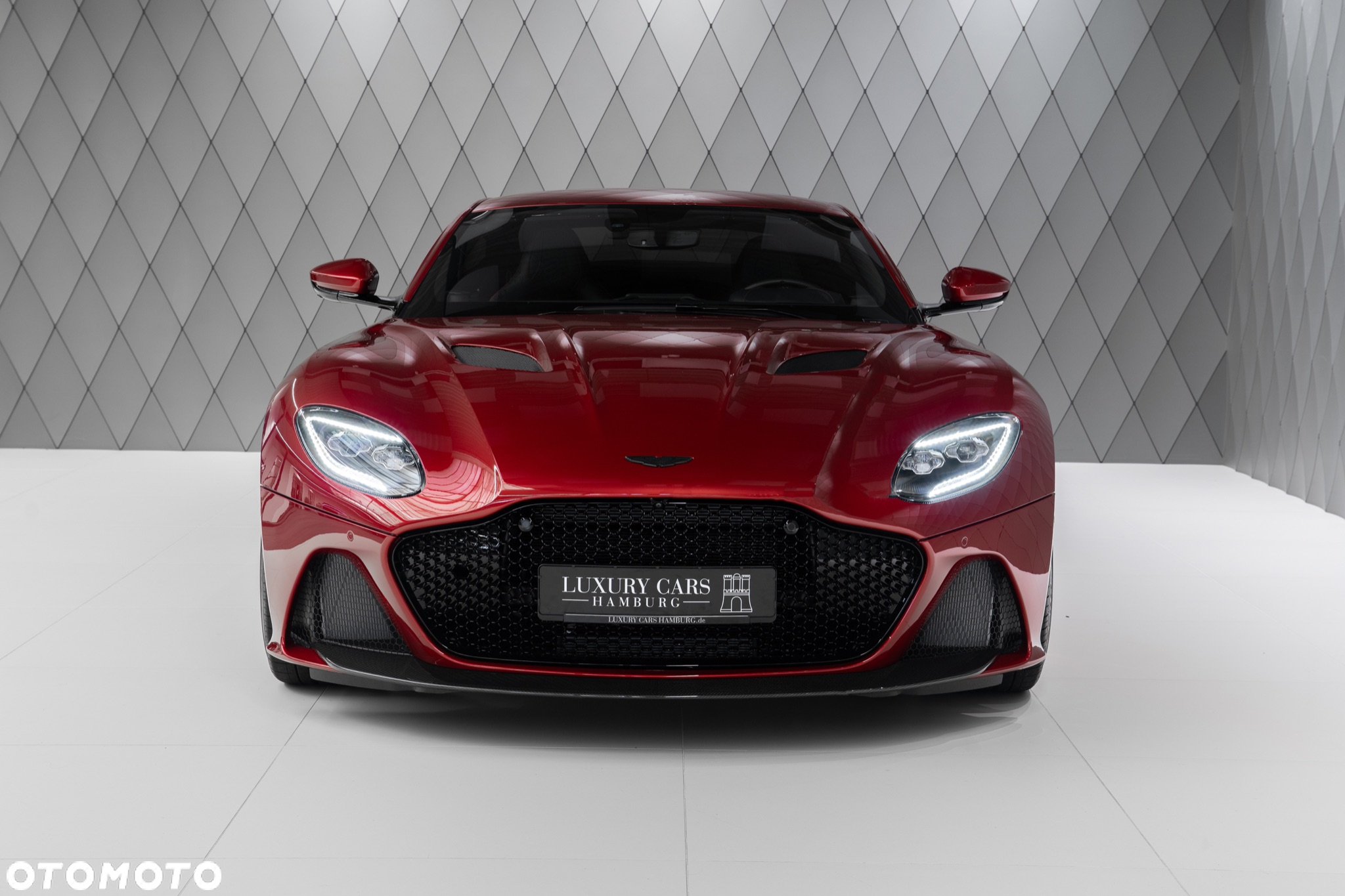 Aston Martin DBS - 2