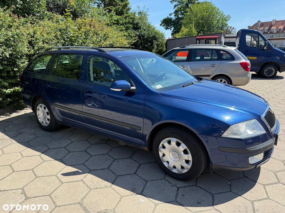 Skoda Octavia 1.6 FSI Ambiente - 3