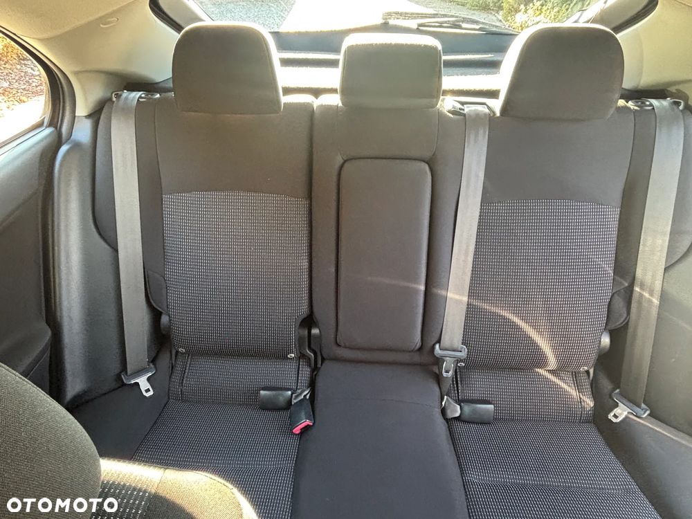 Mitsubishi Lancer 1.5 - 24