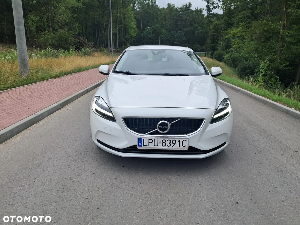 Volvo V40 D2 Momentum - 8