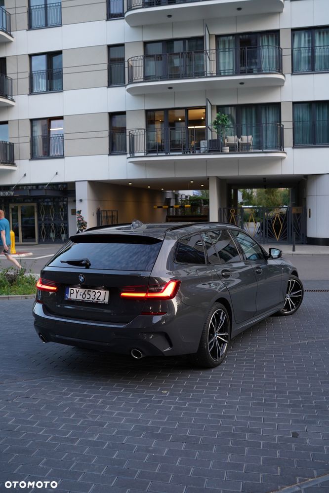 BMW Seria 3 320d xDrive M Sport sport - 9