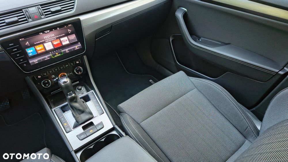 Skoda Superb 2.0 TDI SCR 4x4 Style DSG - 36