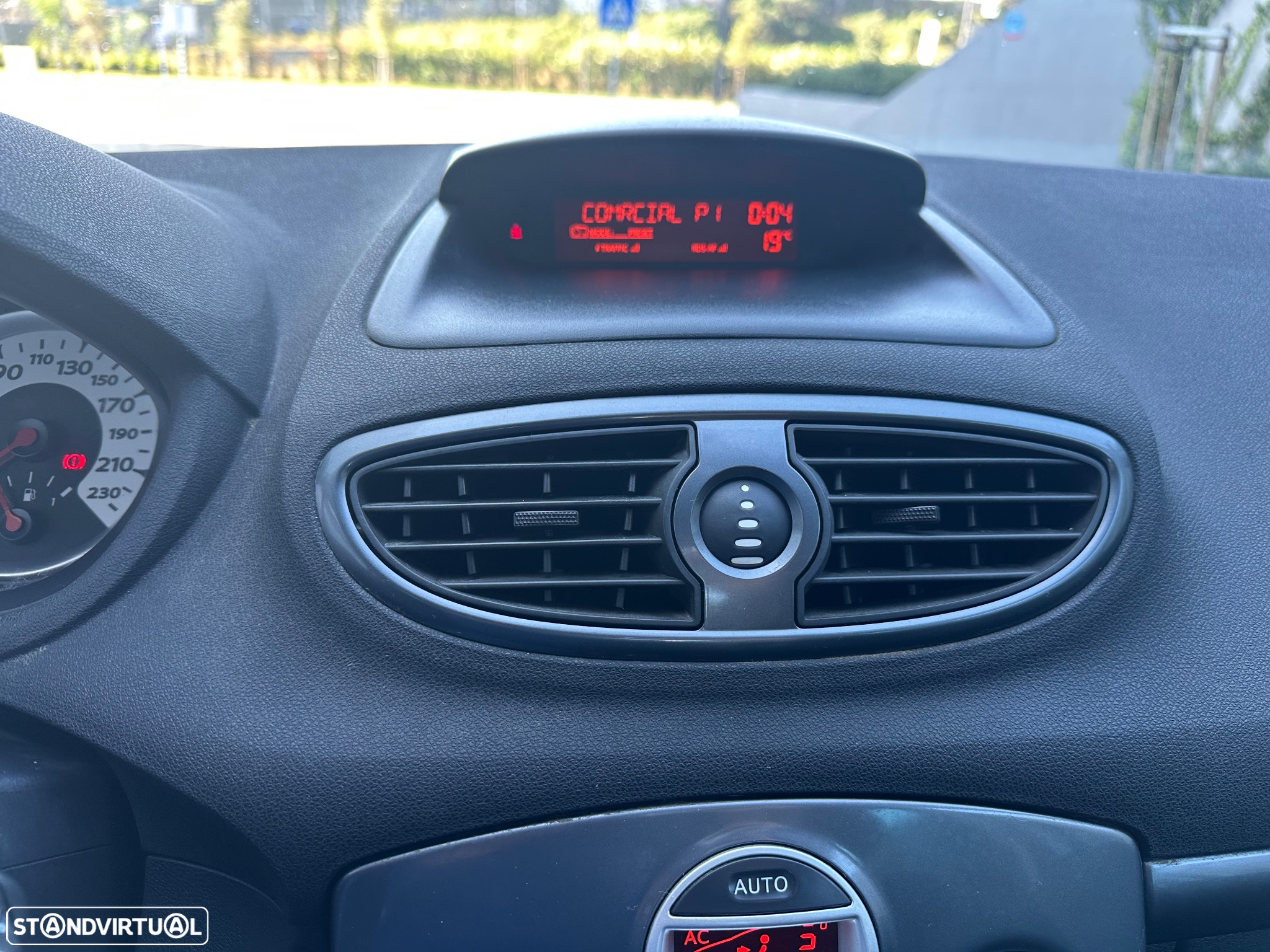 Renault Clio 1.2 TCE Luxe - 14