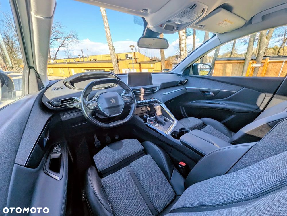 Peugeot 3008 1.2 PureTech Allure S&S - 12