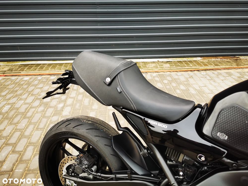 Yamaha XSR - 21